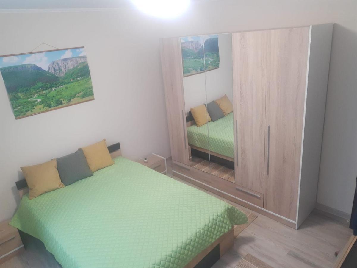 Zoldrebi Apartment Turda Exterior foto